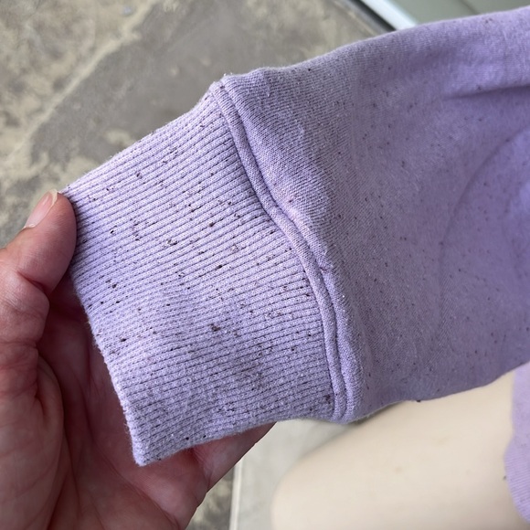 Like new light purple Under Armour sweatshirt - Picture 5 of 13